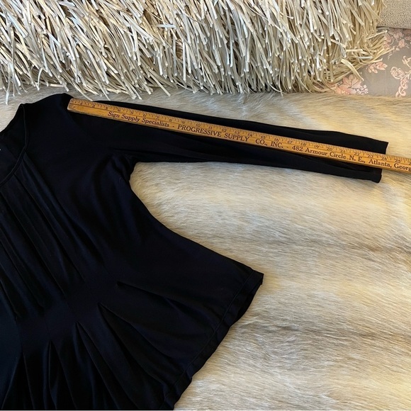 Vintage MAX STUDIO Black Long Sleeve Stretch Pleated Peplum Scoop Neck M Loose - Picture 10 of 15